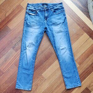 Aeropostale Light Wash Slim Straight Jeans Size 31/30